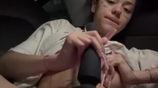 Ppcocaine masturbate with fuck machine in car