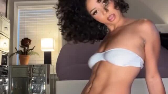 brittany renner Show Body Very Lewd